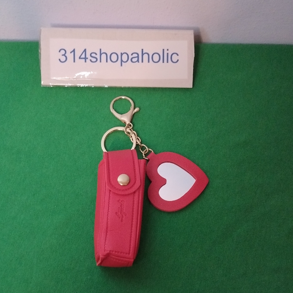 Red Lipstick Holder Keychain With Heart-Shaped Mirror